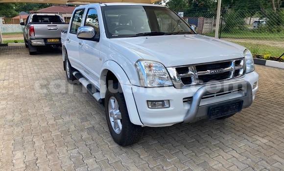 Nunua Ilio tumika Isuzu KB Nyeupe Gari ndani ya Alexandra Park nchini Harare