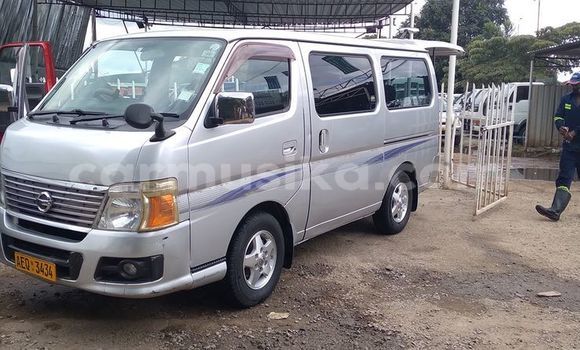 Nunua Ilio tumika Nissan Caravan Fedha Gari ndani ya Alexandra Park nchini Harare