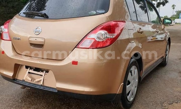 Acheter Occasion Voiture Nissan Tiida Marron à Alexandra Park, Harare Acheter Occasion Voiture Nissan Tiida Marron à Alexandra Park, Harare