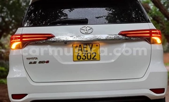 Acheter Occasion Voiture Toyota Fortuner Blanc à Alexandra Park, Harare Acheter Occasion Voiture Toyota Fortuner Blanc à Alexandra Park, Harare