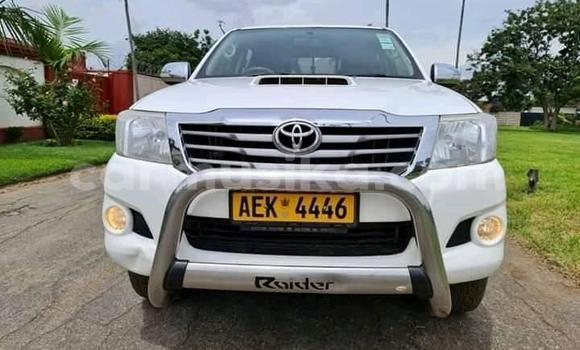 Acheter Occasion Voiture Toyota Hilux Blanc à Alexandra Park, Harare Acheter Occasion Voiture Toyota Hilux Blanc à Alexandra Park, Harare