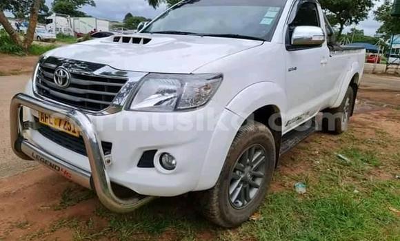 Acheter Occasion Voiture Toyota Hilux Blanc à Alexandra Park, Harare Acheter Occasion Voiture Toyota Hilux Blanc à Alexandra Park, Harare