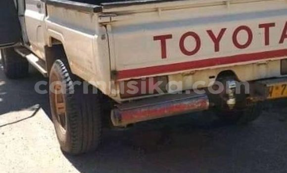 Acheter Occasion Voiture Toyota Land Cruiser Blanc à Alexandra Park, Harare Acheter Occasion Voiture Toyota Land Cruiser Blanc à Alexandra Park, Harare