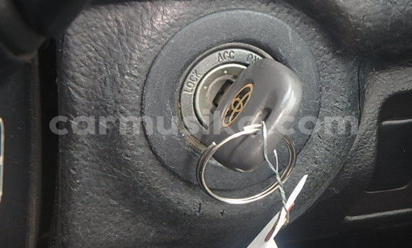 Nunua Ilio tumika Toyota Harrier Nyeusi Gari ndani ya Beitbridge nchini Matabeleland Kusini Nunua Ilio tumika Toyota Harrier Nyeusi Gari ndani ya Beitbridge nchini Matabeleland Kusini