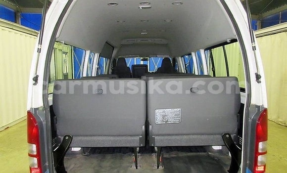 Tenga Tsaru Toyota Hiace Chena Mota in Beitbridge in Matabeleland South Tenga Tsaru Toyota Hiace Chena Mota in Beitbridge in Matabeleland South