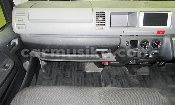 Tenga Tsaru Toyota Hiace Chena Mota in Beitbridge in Matabeleland South Tenga Tsaru Toyota Hiace Chena Mota in Beitbridge in Matabeleland South