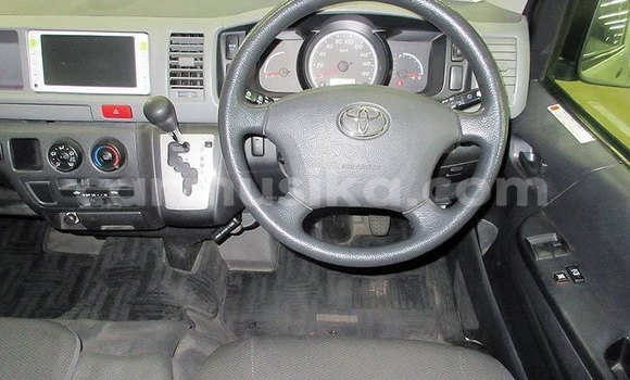 Tenga Tsaru Toyota Hiace Chena Mota in Beitbridge in Matabeleland South Tenga Tsaru Toyota Hiace Chena Mota in Beitbridge in Matabeleland South