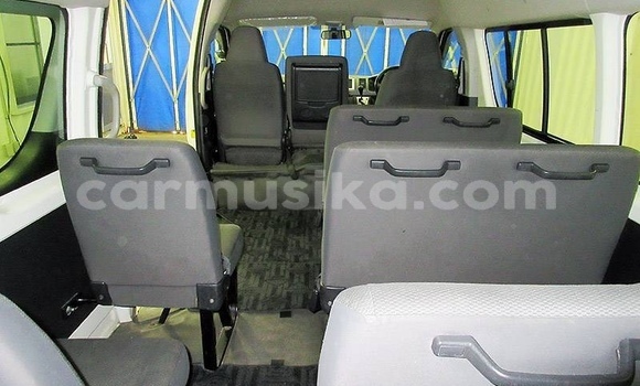 Tenga Tsaru Toyota Hiace Chena Mota in Beitbridge in Matabeleland South Tenga Tsaru Toyota Hiace Chena Mota in Beitbridge in Matabeleland South