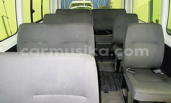 Tenga Tsaru Toyota Hiace Chena Mota in Beitbridge in Matabeleland South Tenga Tsaru Toyota Hiace Chena Mota in Beitbridge in Matabeleland South