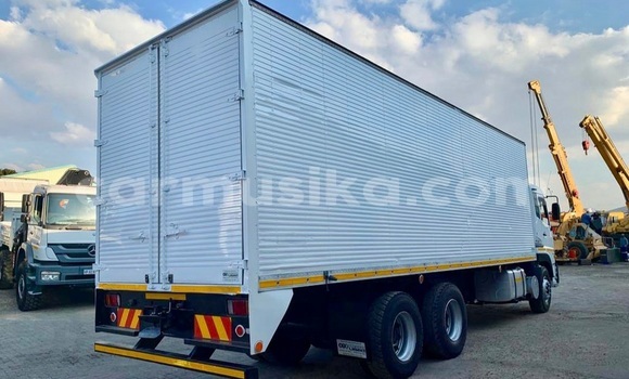 Tenga Tsaru Nissan UD Chena Rori in Beitbridge in Matabeleland South Tenga Tsaru Nissan UD Chena Rori in Beitbridge in Matabeleland South