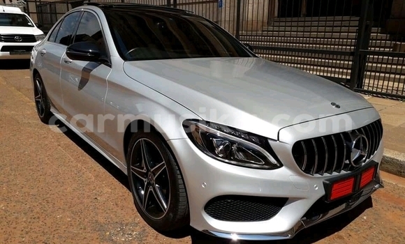 Tenga Tsaru Mercedes-Benz C180 coupe Sirivha Mota in Beitbridge in Matabeleland South Tenga Tsaru Mercedes-Benz C180 coupe Sirivha Mota in Beitbridge in Matabeleland South