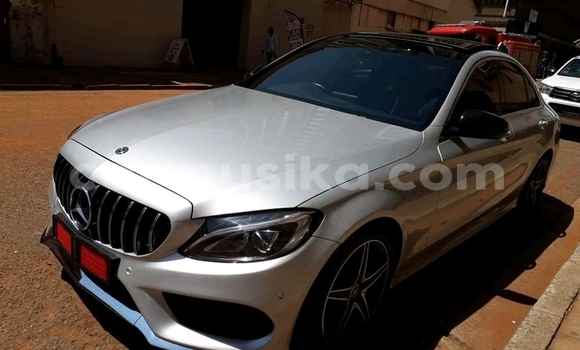 Tenga Tsaru Mercedes-Benz C180 coupe Sirivha Mota in Beitbridge in Matabeleland South Tenga Tsaru Mercedes-Benz C180 coupe Sirivha Mota in Beitbridge in Matabeleland South