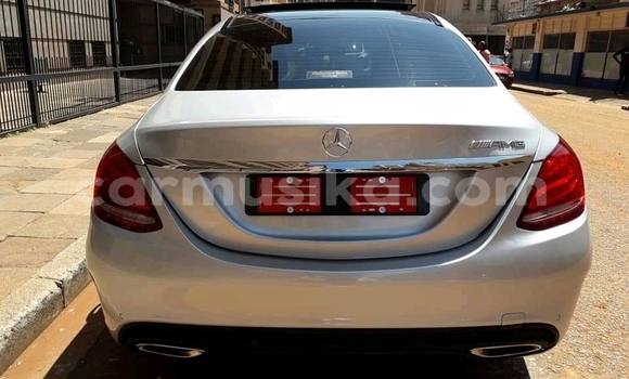 Tenga Tsaru Mercedes-Benz C180 coupe Sirivha Mota in Beitbridge in Matabeleland South Tenga Tsaru Mercedes-Benz C180 coupe Sirivha Mota in Beitbridge in Matabeleland South