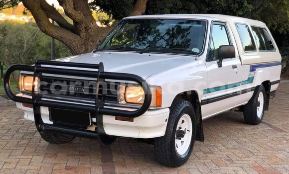 Acheter Occasion Voiture Toyota Hilux Blanc à Beitbridge, Matabeleland South