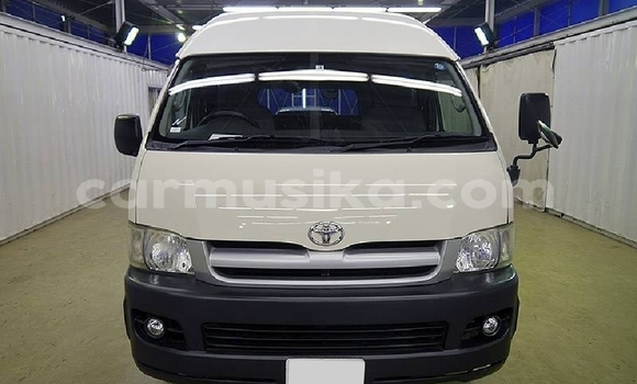 Tenga Tsaru Toyota Hiace Chena Mota in Beitbridge in Matabeleland South Tenga Tsaru Toyota Hiace Chena Mota in Beitbridge in Matabeleland South