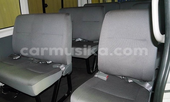 Tenga Tsaru Toyota Hiace Chena Mota in Beitbridge in Matabeleland South Tenga Tsaru Toyota Hiace Chena Mota in Beitbridge in Matabeleland South