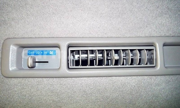 Tenga Tsaru Toyota Hiace Chena Mota in Beitbridge in Matabeleland South Tenga Tsaru Toyota Hiace Chena Mota in Beitbridge in Matabeleland South