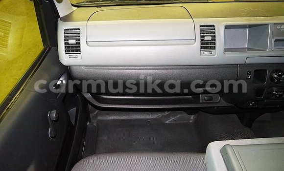 Tenga Tsaru Toyota Hiace Chena Mota in Beitbridge in Matabeleland South Tenga Tsaru Toyota Hiace Chena Mota in Beitbridge in Matabeleland South