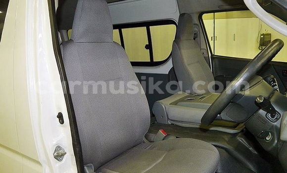 Tenga Tsaru Toyota Hiace Chena Mota in Beitbridge in Matabeleland South Tenga Tsaru Toyota Hiace Chena Mota in Beitbridge in Matabeleland South