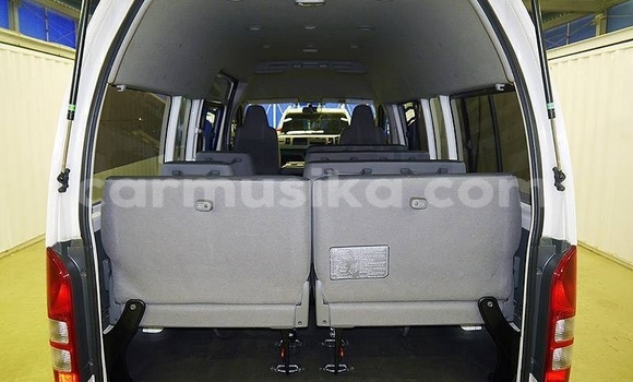 Tenga Tsaru Toyota Hiace Chena Mota in Beitbridge in Matabeleland South Tenga Tsaru Toyota Hiace Chena Mota in Beitbridge in Matabeleland South