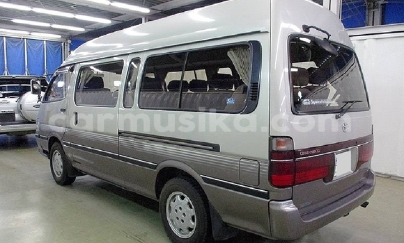 Acheter Occasion Voiture Toyota Hiace Autre à Beitbridge, Matabeleland South Acheter Occasion Voiture Toyota Hiace Autre à Beitbridge, Matabeleland South