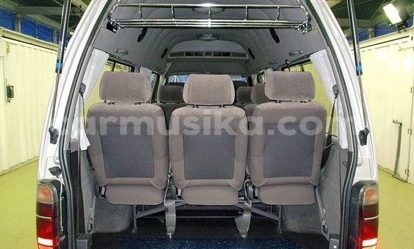 Acheter Occasion Voiture Toyota Hiace Autre à Beitbridge, Matabeleland South Acheter Occasion Voiture Toyota Hiace Autre à Beitbridge, Matabeleland South