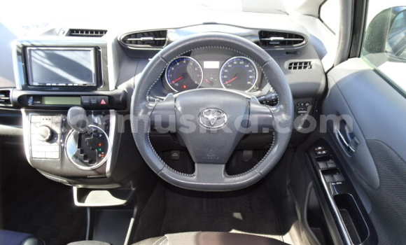 Tenga Tsaru Toyota Wish Nhema Mota in Beitbridge in Matabeleland South Tenga Tsaru Toyota Wish Nhema Mota in Beitbridge in Matabeleland South