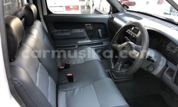 Tenga Tsaru Nissan Hardbody Chena Mota in Beitbridge in Matabeleland South Tenga Tsaru Nissan Hardbody Chena Mota in Beitbridge in Matabeleland South