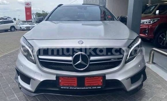 Acheter Occasion Voiture Mercedes-Benz C-Classe Gris à Beitbridge, Matabeleland South Acheter Occasion Voiture Mercedes-Benz C-Classe Gris à Beitbridge, Matabeleland South