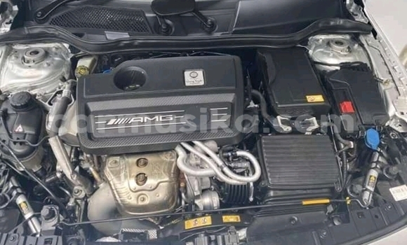 Acheter Occasion Voiture Mercedes-Benz C-Classe Gris à Beitbridge, Matabeleland South Acheter Occasion Voiture Mercedes-Benz C-Classe Gris à Beitbridge, Matabeleland South