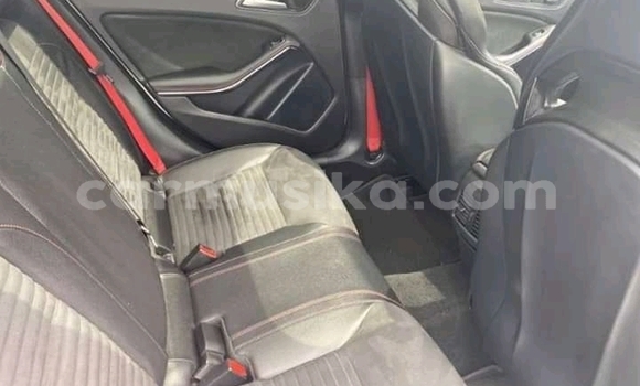 Acheter Occasion Voiture Mercedes-Benz C-Classe Gris à Beitbridge, Matabeleland South Acheter Occasion Voiture Mercedes-Benz C-Classe Gris à Beitbridge, Matabeleland South