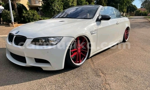 Tenga Tsaru BMW 3–Series Tsvuku Mota in Beitbridge in Matabeleland South Tenga Tsaru BMW 3–Series Tsvuku Mota in Beitbridge in Matabeleland South