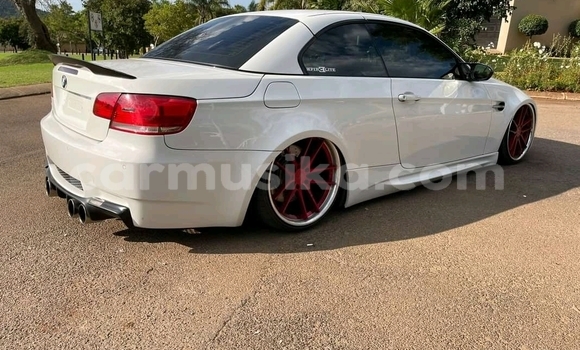 Tenga Tsaru BMW 3–Series Tsvuku Mota in Beitbridge in Matabeleland South Tenga Tsaru BMW 3–Series Tsvuku Mota in Beitbridge in Matabeleland South
