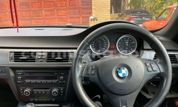 Tenga Tsaru BMW 3–Series Tsvuku Mota in Beitbridge in Matabeleland South Tenga Tsaru BMW 3–Series Tsvuku Mota in Beitbridge in Matabeleland South