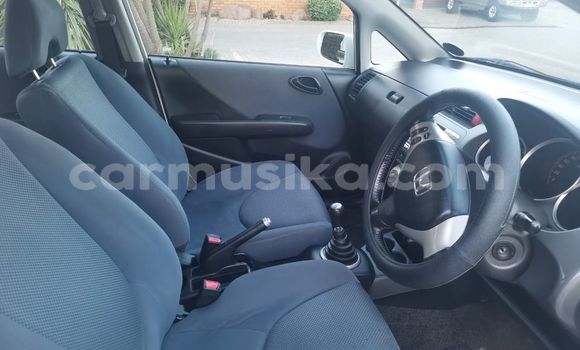 Buy Used Honda Fit White Car in Beitbridge in Matabeleland South Buy Used Honda Fit White Car in Beitbridge in Matabeleland South