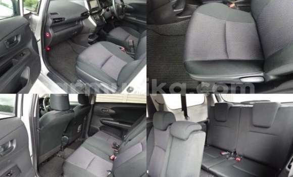 Nunua Ilio tumika Toyota Wish Fedha Gari ndani ya Beitbridge nchini Matabeleland Kusini Nunua Ilio tumika Toyota Wish Fedha Gari ndani ya Beitbridge nchini Matabeleland Kusini