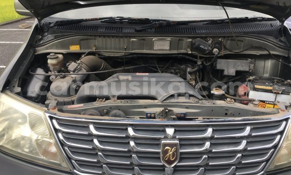 Tenga Tsaru Toyota Granvia Nhema Mota in Beitbridge in Matabeleland South Tenga Tsaru Toyota Granvia Nhema Mota in Beitbridge in Matabeleland South