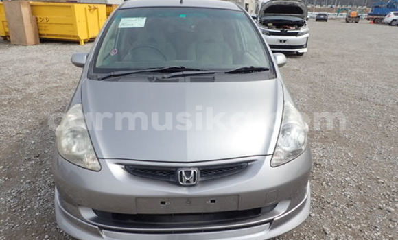 Acheter Occasion Voiture Honda Fit Gris à Beitbridge, Matabeleland South