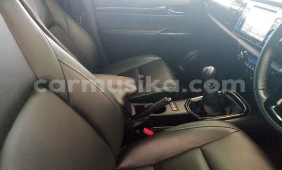 Nunua Ilio tumika Toyota Hilux Fedha Gari ndani ya Beitbridge nchini Matabeleland Kusini Nunua Ilio tumika Toyota Hilux Fedha Gari ndani ya Beitbridge nchini Matabeleland Kusini