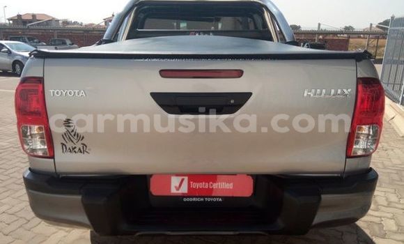 Nunua Ilio tumika Toyota Hilux Fedha Gari ndani ya Beitbridge nchini Matabeleland Kusini Nunua Ilio tumika Toyota Hilux Fedha Gari ndani ya Beitbridge nchini Matabeleland Kusini