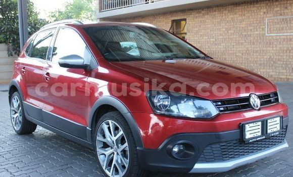 Tenga Tsaru Volkswagen Polo Tsvuku Mota in Beitbridge in Matabeleland South