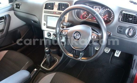 Tenga Tsaru Volkswagen Polo Tsvuku Mota in Beitbridge in Matabeleland South Tenga Tsaru Volkswagen Polo Tsvuku Mota in Beitbridge in Matabeleland South