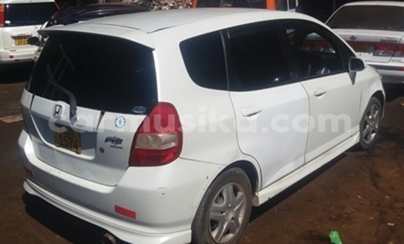 Buy Used Honda Fit White Car in Harare in Harare Buy Used Honda Fit White Car in Harare in Harare