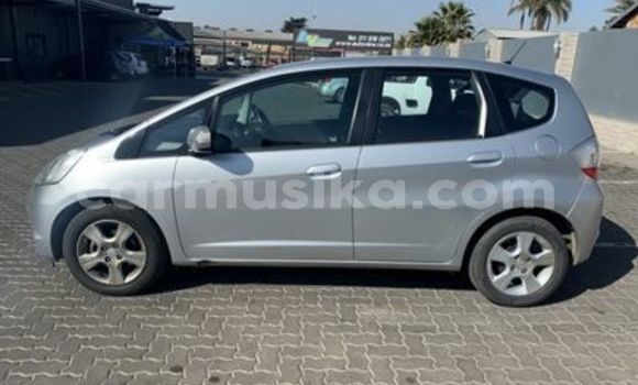 Buy Used Honda Jazz White Car in Beitbridge in Matabeleland South