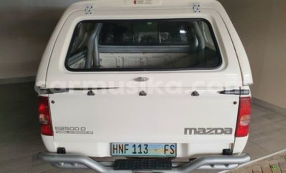 Acheter Occasion Voiture Mazda B–series Blanc à Beitbridge, Matabeleland South Acheter Occasion Voiture Mazda B–series Blanc à Beitbridge, Matabeleland South