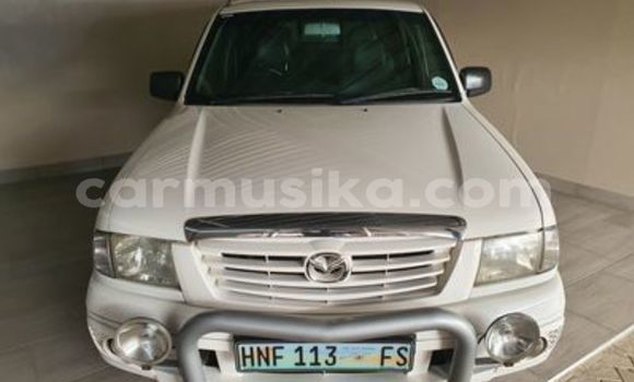 Acheter Occasion Voiture Mazda B–series Blanc à Beitbridge, Matabeleland South Acheter Occasion Voiture Mazda B–series Blanc à Beitbridge, Matabeleland South