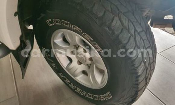 Acheter Occasion Voiture Mazda B–series Blanc à Beitbridge, Matabeleland South Acheter Occasion Voiture Mazda B–series Blanc à Beitbridge, Matabeleland South