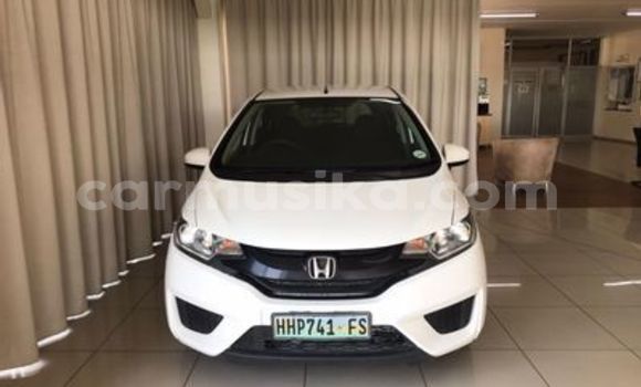 Nunua Ilio tumika Honda Jazz Nyeupe Gari ndani ya Beitbridge nchini Matabeleland Kusini
