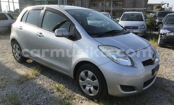 Tenga Tsaru Toyota Vitz Zvimwe Mota in Beitbridge in Matabeleland South