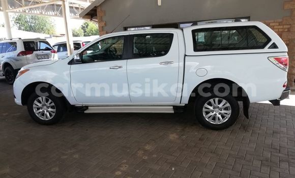 Buy Used Mazda BT-50 White Car in Beitbridge in Matabeleland South Buy Used Mazda BT-50 White Car in Beitbridge in Matabeleland South